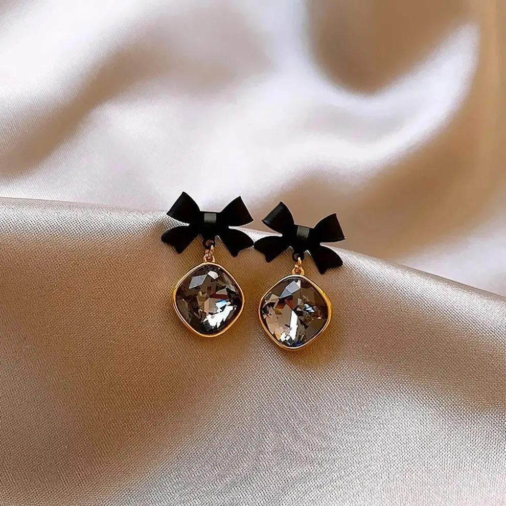 TheBlackBowEarrings...webp