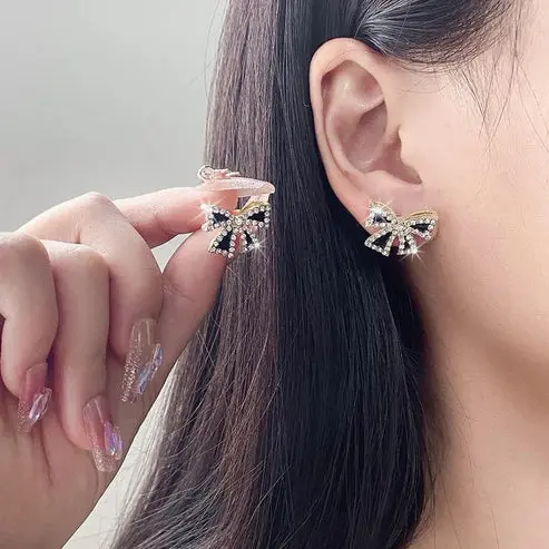 PartyBowEarrings.......webp