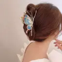 Winged Allure Hair Claw