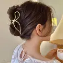 Golden-hour Coquette Hair Claw