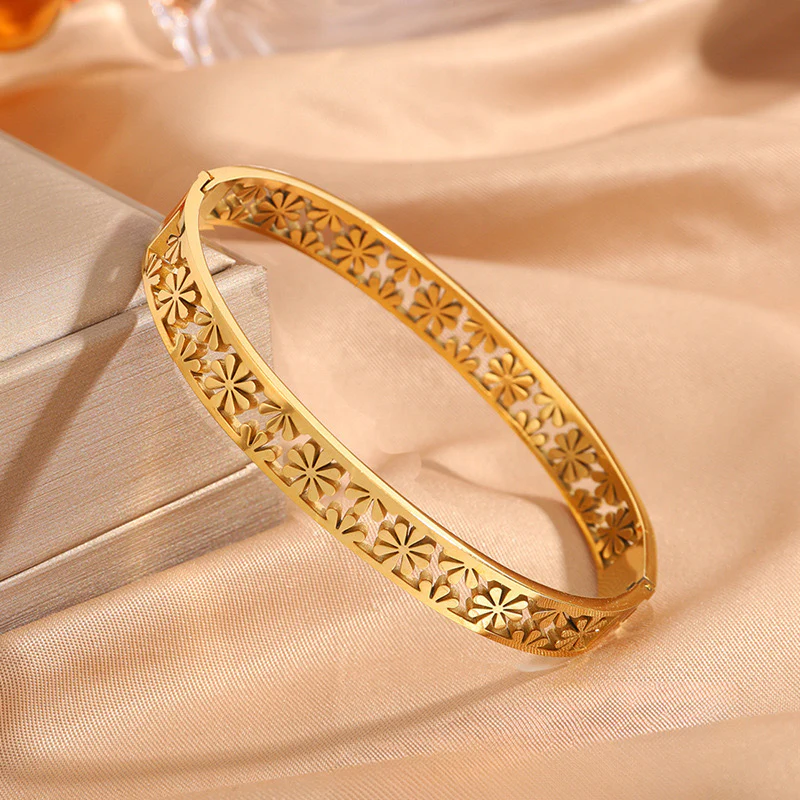 Daisy Wrap Bracelet
