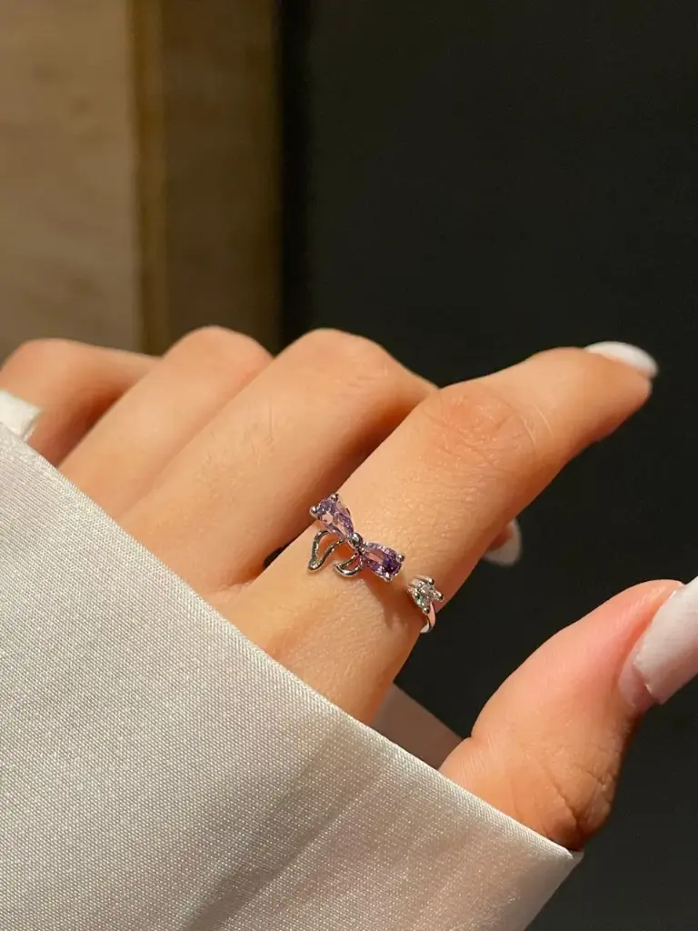 zMinimal Bow Ring- purple
