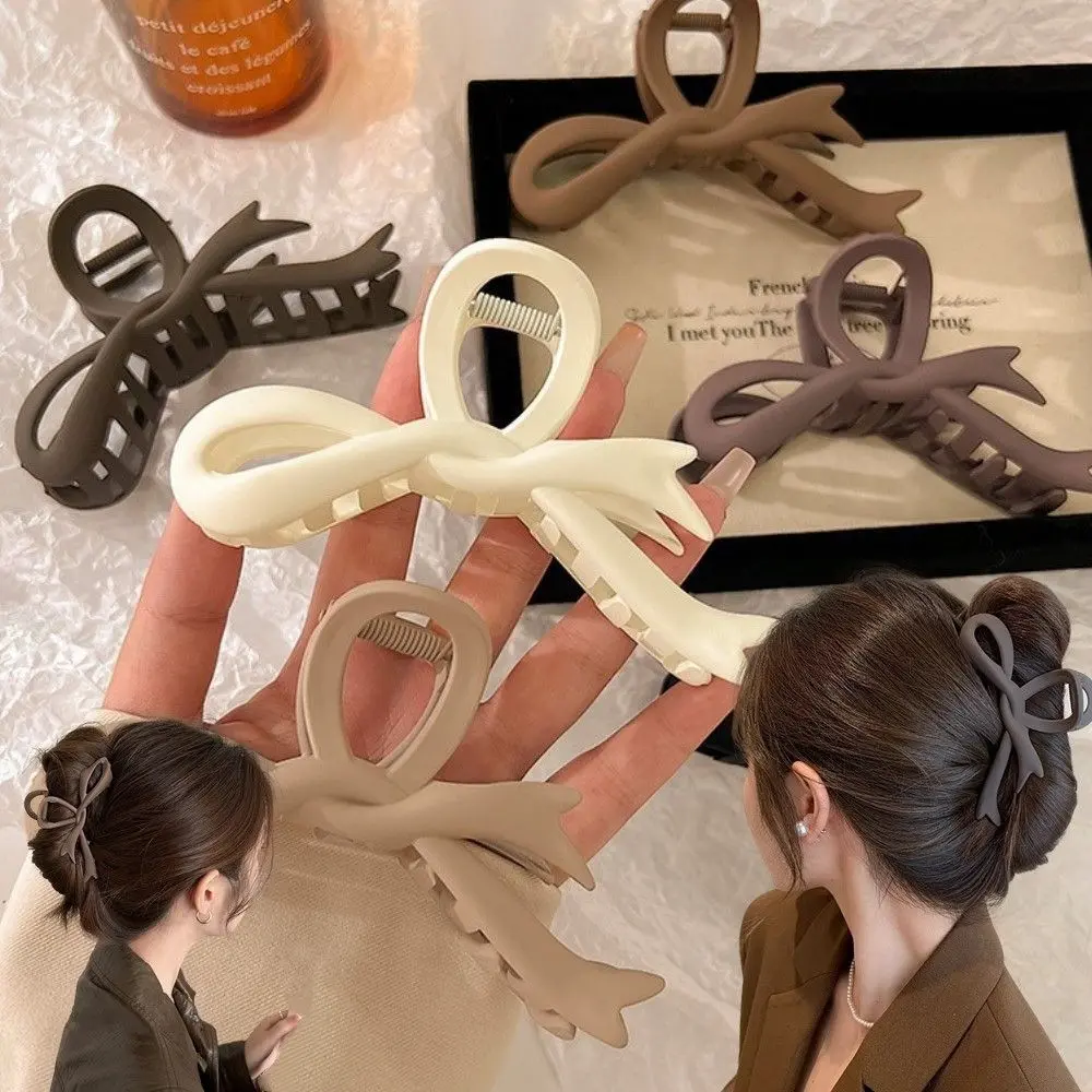 Bow solid hair claw- pack of 3