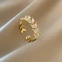 leaf around ring