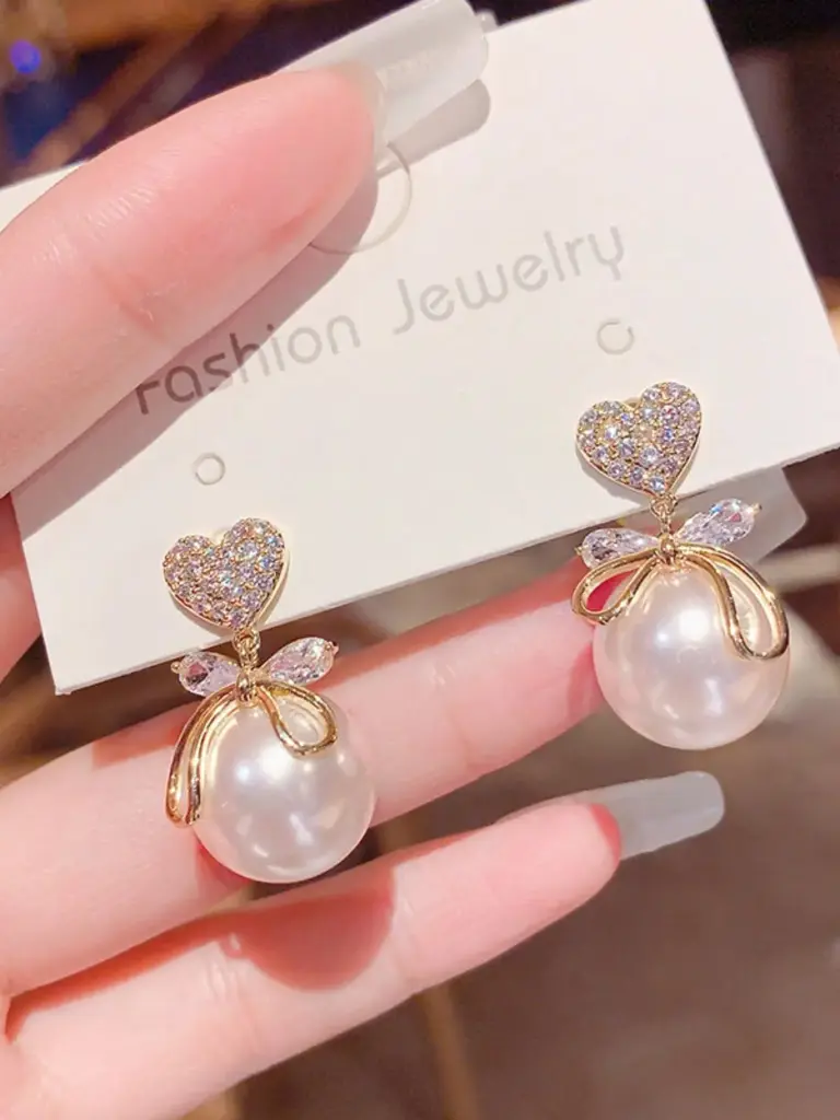 heart themed pearl drop earring