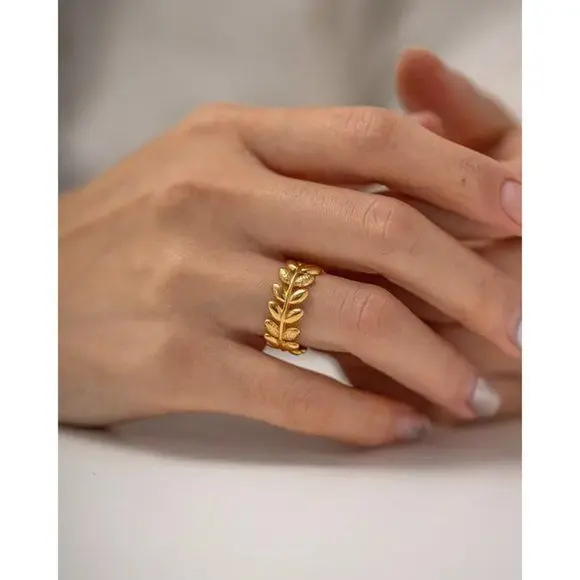 leaf vine ring